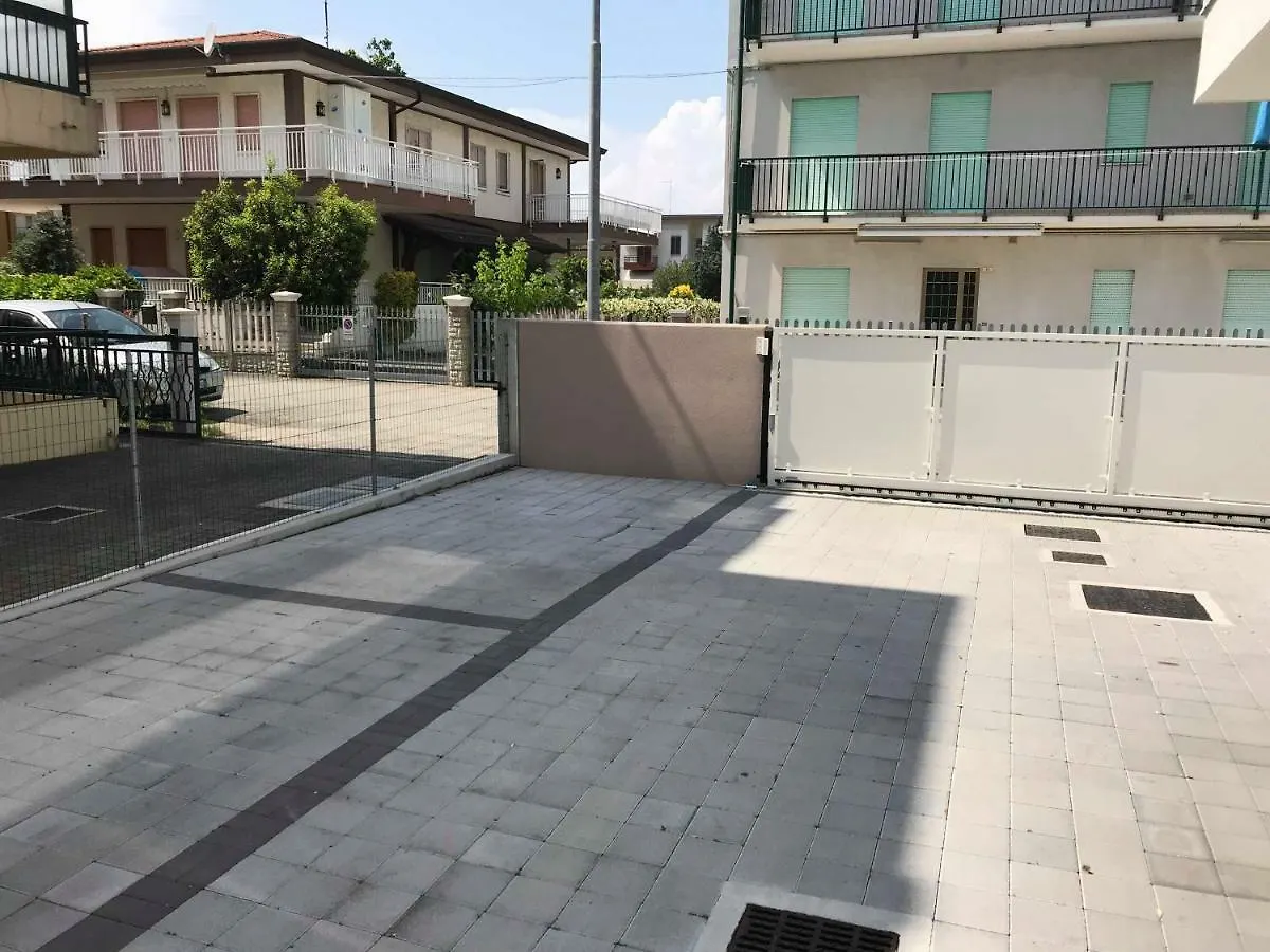 Nuovissimo - 150 Metri Dal Mare - Piazza Marina Hotel Lido di Jesolo Apartment
